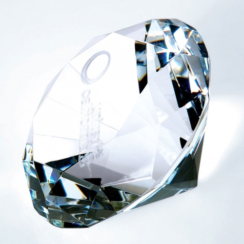 LVH Diamond Crystal Award 2 3/4\ 2\ x 2-3/4\ x 2\
0.70 LBS 

Etch Area:  1-3/4\ x 1-3/4\



