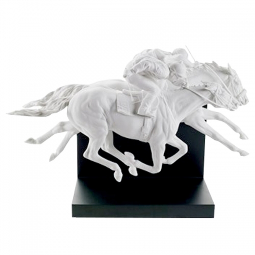 Horse Race Figurine Height (in):  11.024\
Width (in):  17.323\
Length (in):  7.874\

Porcelain Type:  Matte
Sculptor:  Ernest Massuet
Limited Series:  Yes
Designed & Handcrafted in Spain











