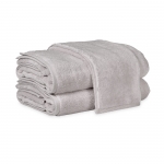 Milagro Sterling Bath Towel 30\ x 60\

100% cotton. 
Made in Portugal.

Care & Use:

Machine washable.


