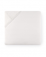 Grande Hotel Ivory King Fitted Sheet These linens are styled after those that grace the beds of some of the finest hotels in the world. So if you\'re wondering why you always sleep so well in a five-star hotel, this may be the answer. This ever-popular percale is embroidered with tailored double-rows of satin stitch in colors numerous enough to thrill a decorator. Plus, they\'re woven by our masters in Italy to last through many washings.

Fabrication:
Percale with double-row of satin stitch embroidery
Duvet Cover: U-Shape on top of bed
Shams: 4-sides
Flat Sheet and Pillowcases: Along cuff

Finishing:
Knife-edge hem on Duvet Covers
Classic-style flanges, approximate measurements:
Shams: 3-inches; Boudoir: 2-inches
Flat Sheet and Pillowcase cuffs: 4-inches

Hem:
Plain
